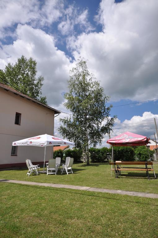Kalcit Tourist Motel Belapatfalva Exterior photo
