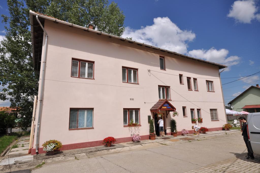 Kalcit Tourist Motel Belapatfalva Exterior photo
